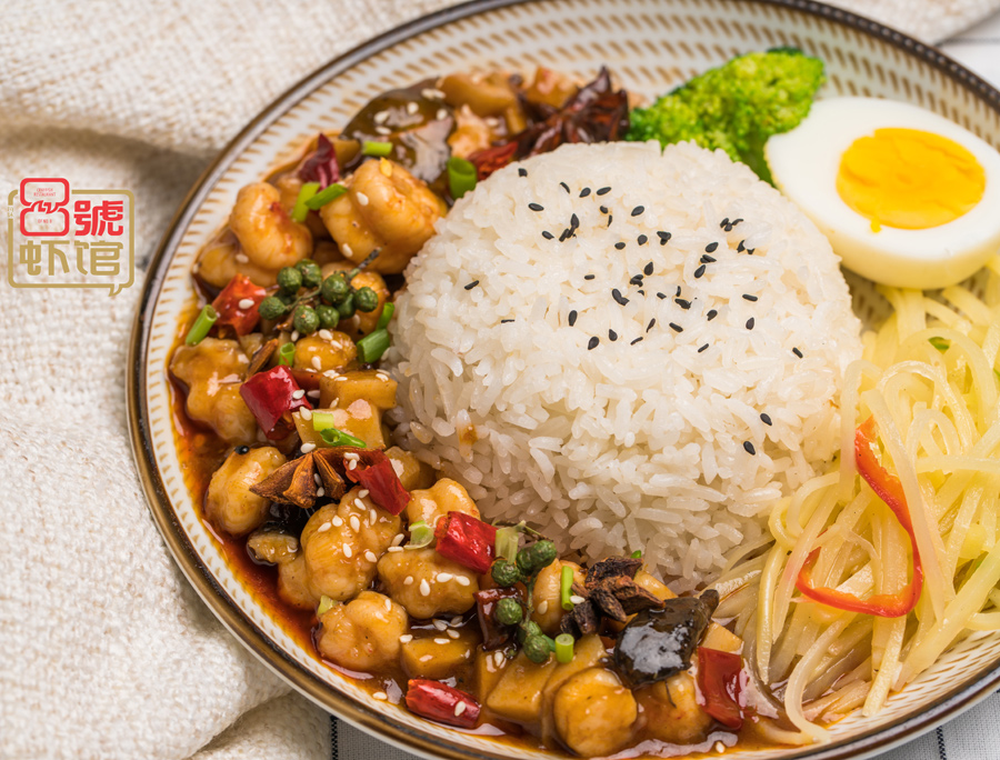 招牌油燜龍蝦飯
